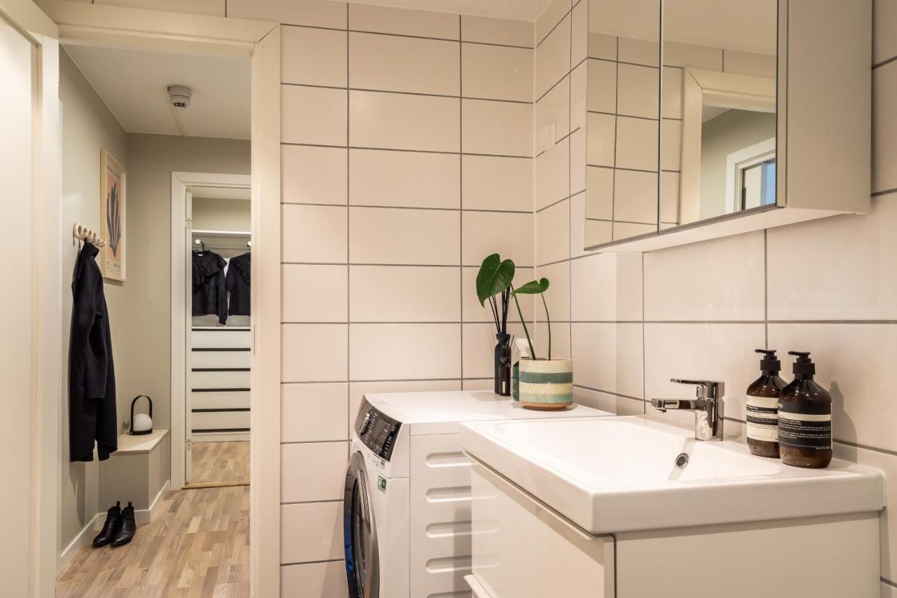 Appartement Scandinavian With 2 Bedrooms And Terrasse - Close To Storo Storsenter And All Public Transport Oslo